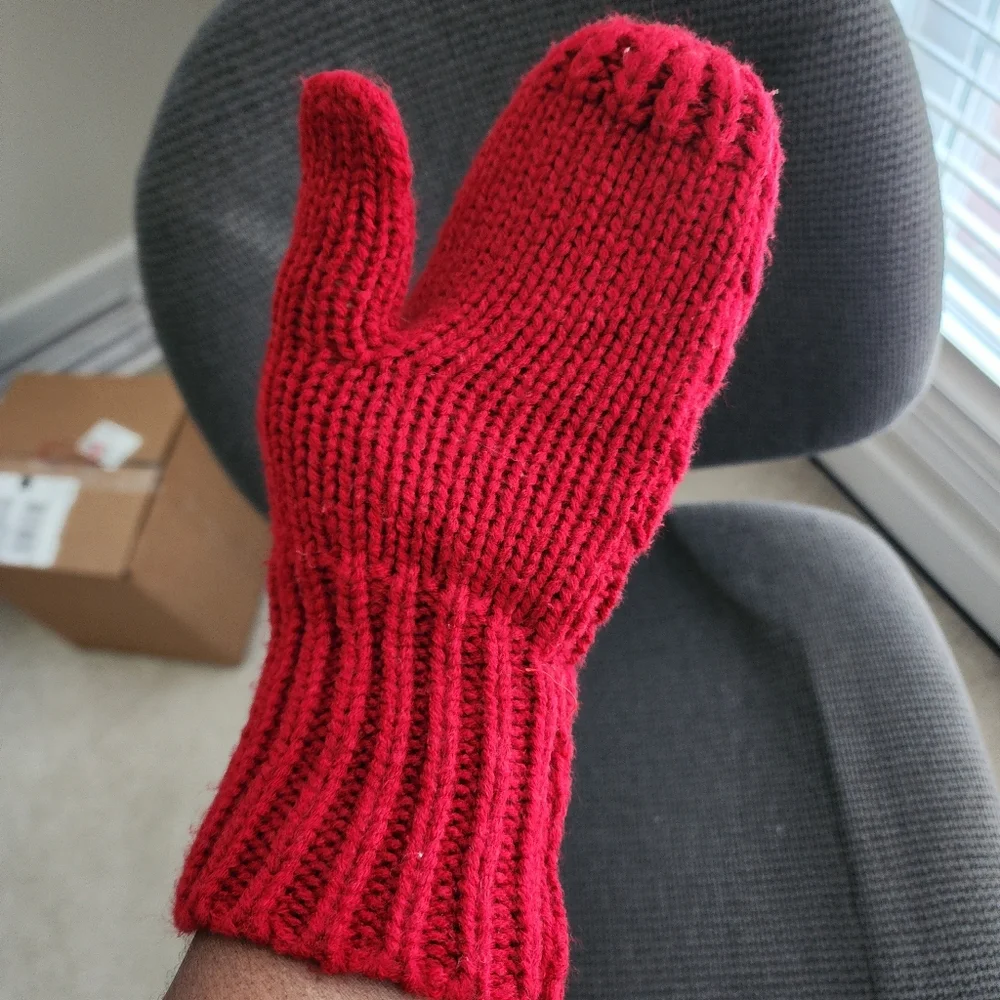 Womens Red Lined Mittens Gloves